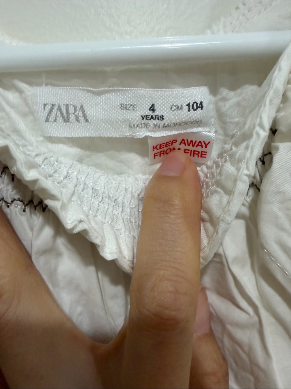 Zara kids White Smocked dress size 4 - Picture 3 of 4